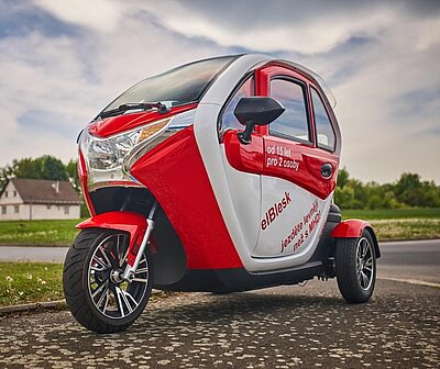 Tříkolka - 100 % elektrisches Dreirad für 2 Personen