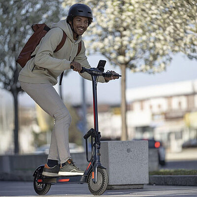 NEWRBAN, Smartphonehalterung für Fahrräder und E-Scooter